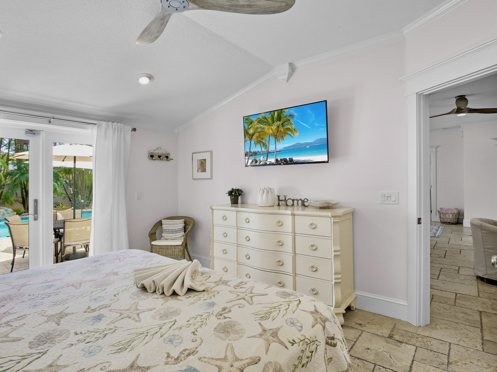 Primary Bedroom, King