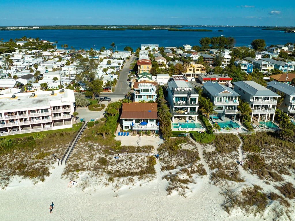 The Blue Horizon - Direct Beach Front