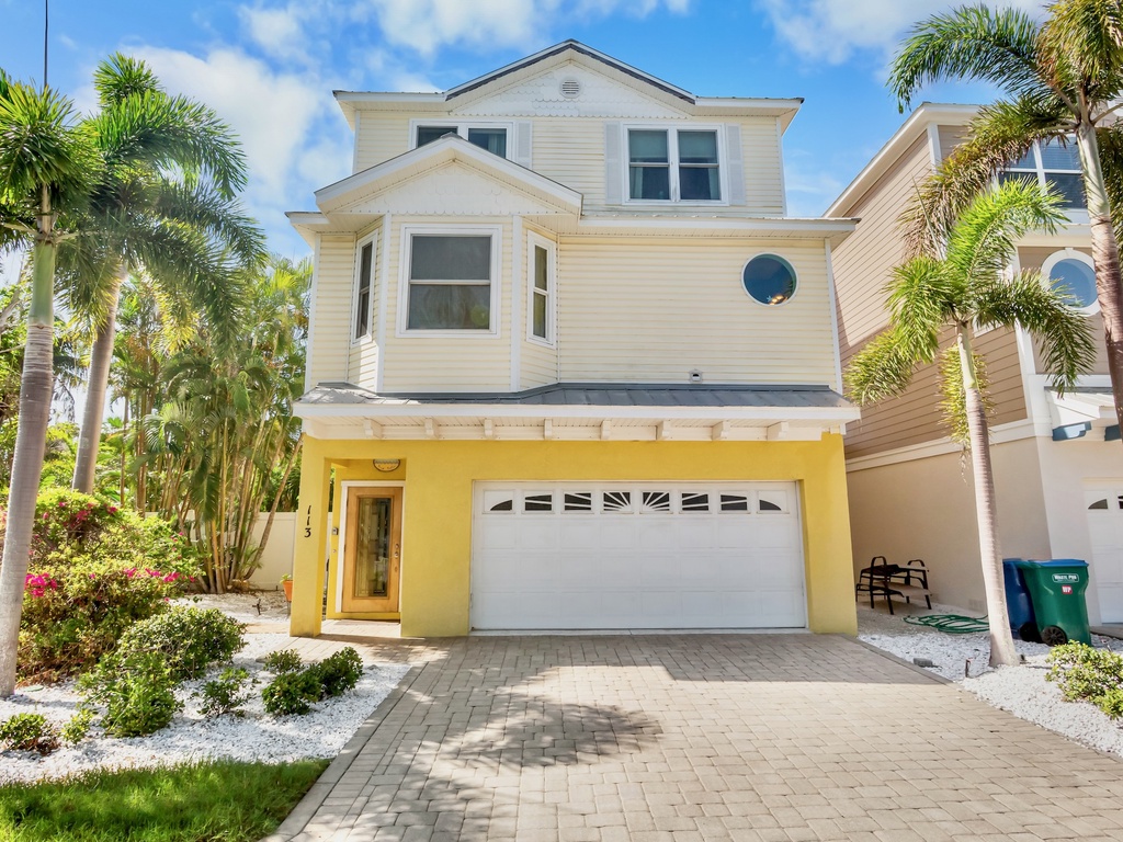 Villa Sand Dollar by Anna Maria Vacations