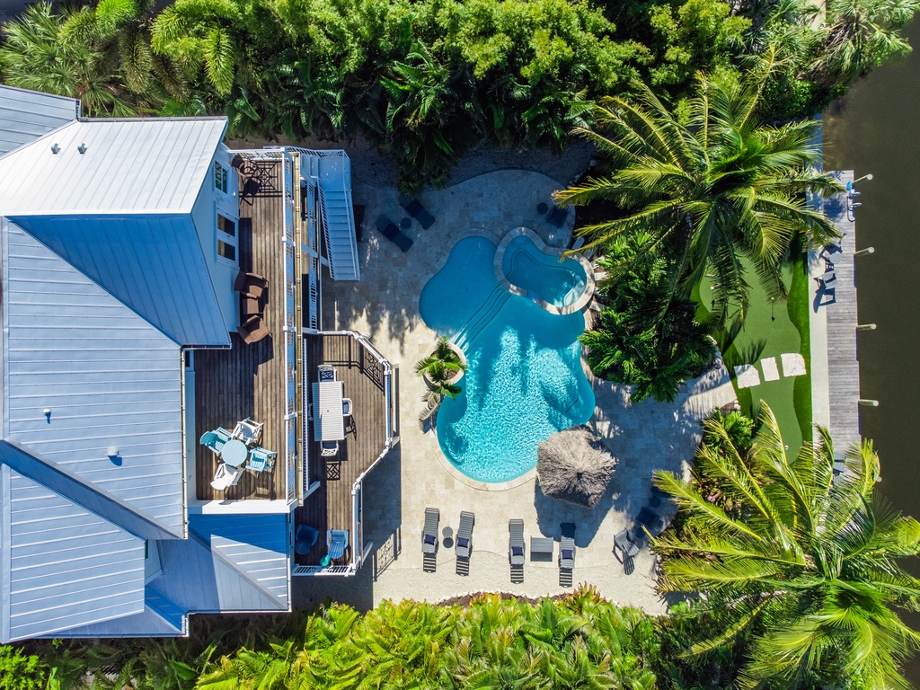 Serenity Beach - AMI Locals