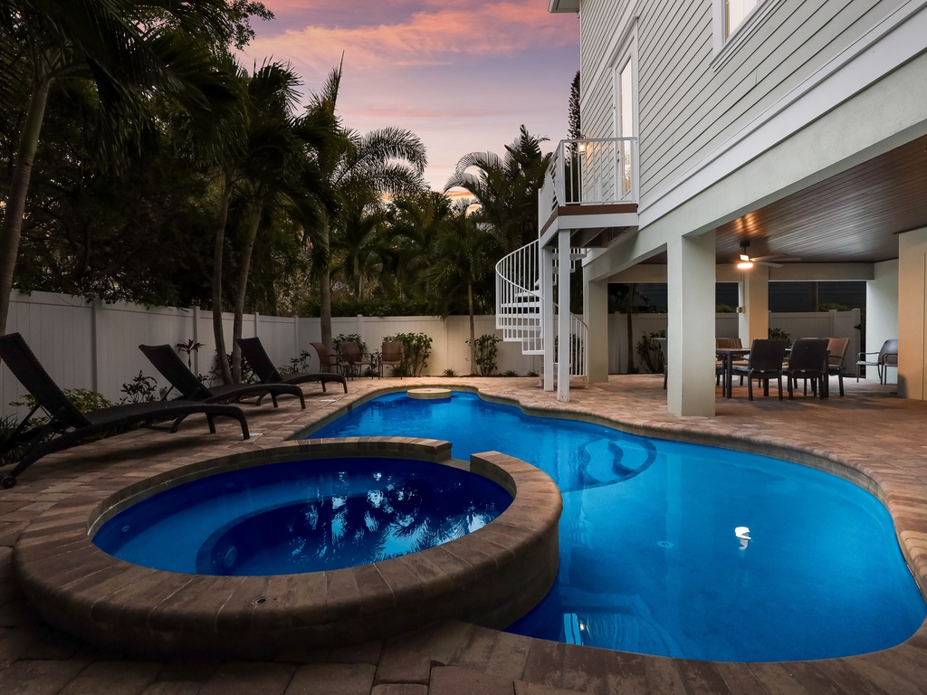 Private heated pool with spa