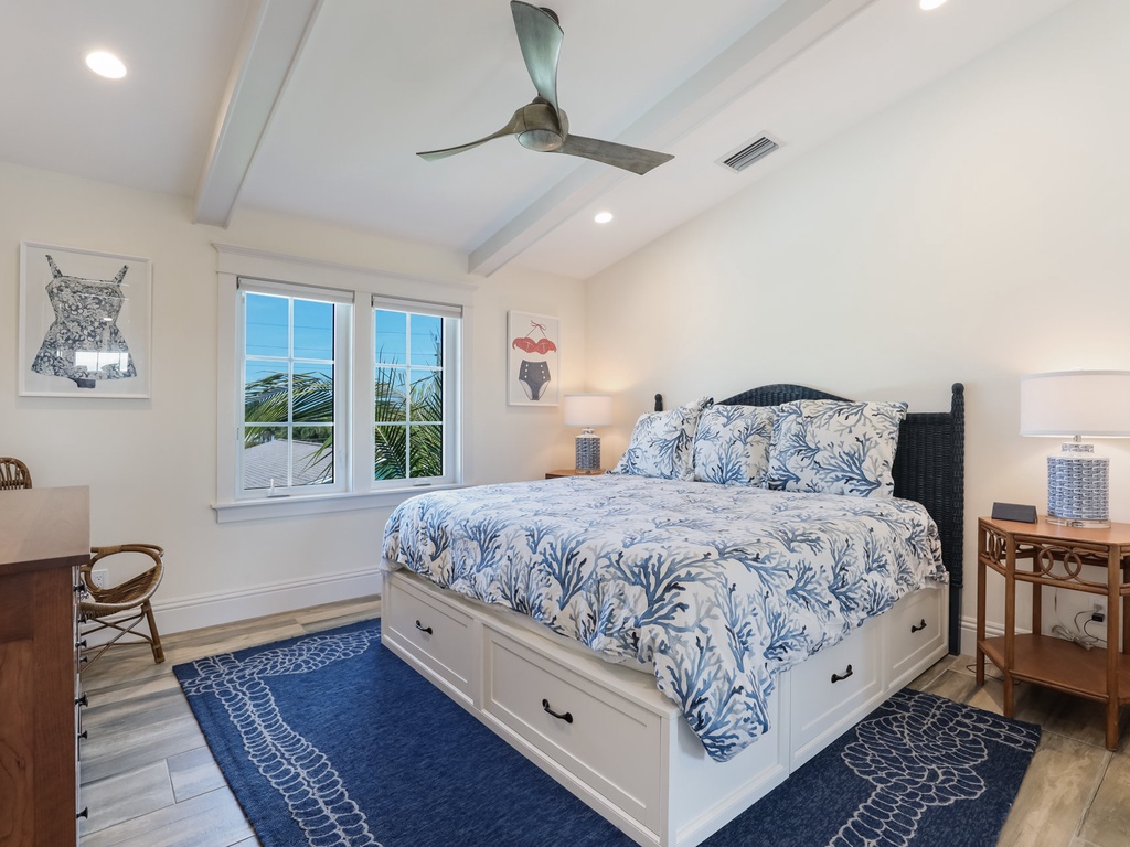 Additional Bedroom - King