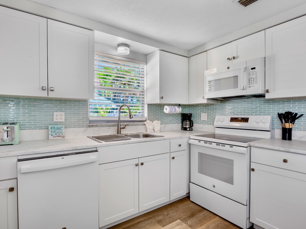 Fully equipped kitchen