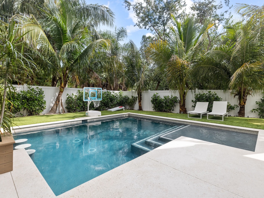 Private Pool and Spa