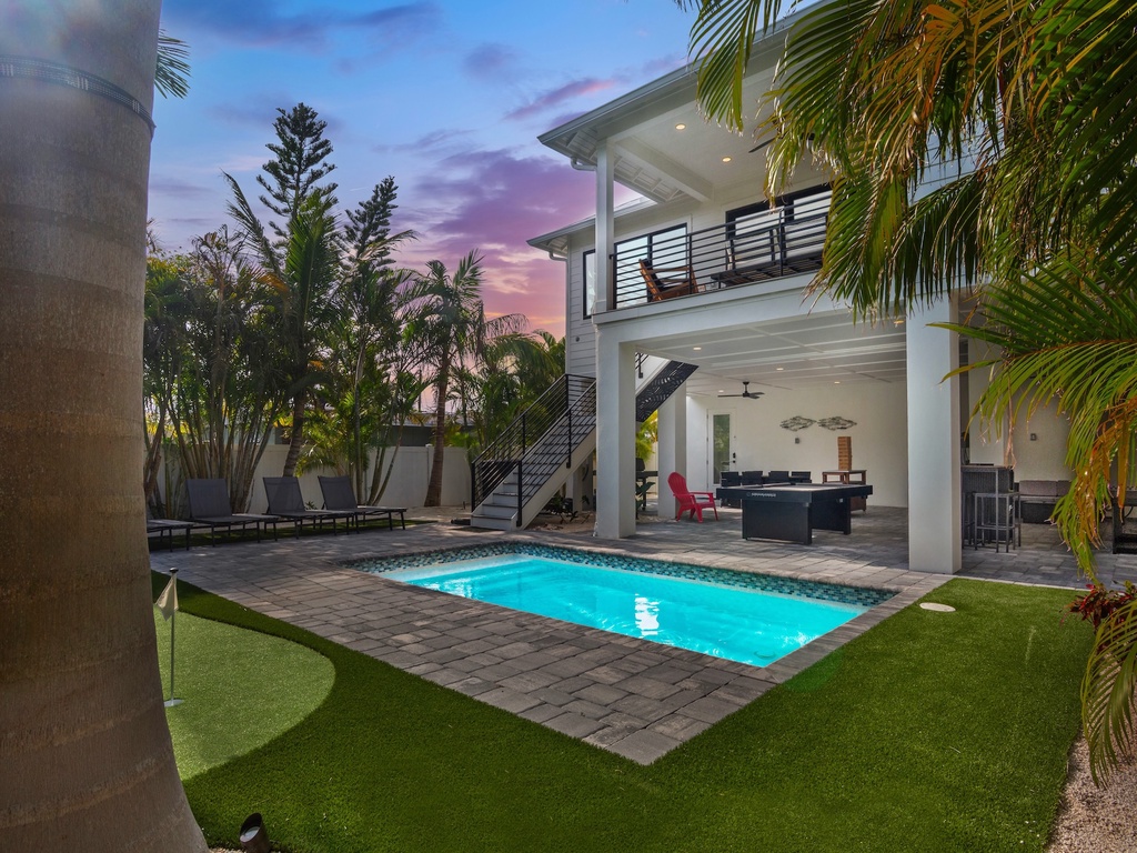 Three Little Birds Cottage by Anna Maria Island Accommodations