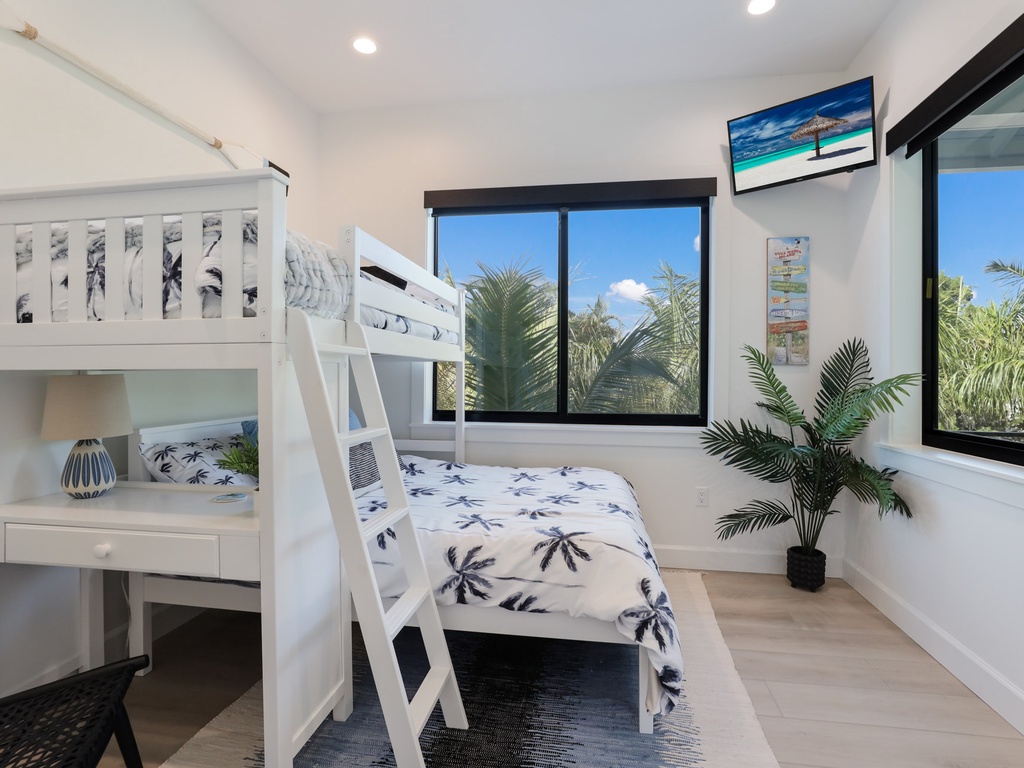 Third Bedroom - Twin/Full Bunk
