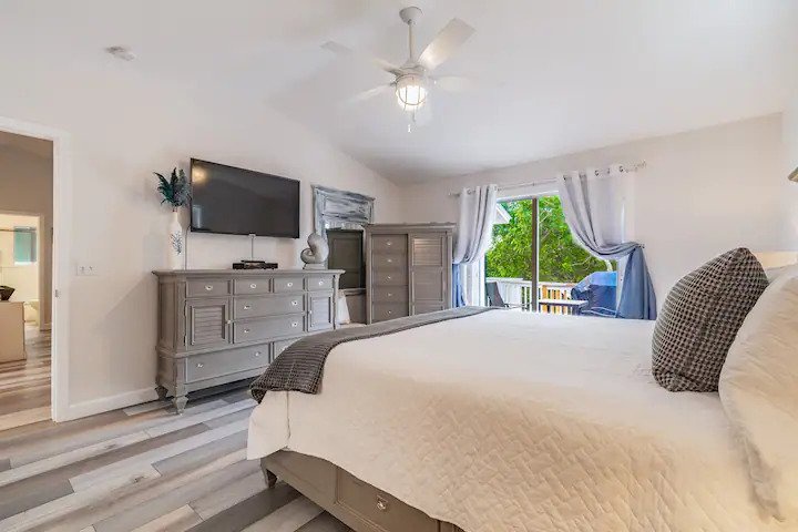 Primary Bedroom- King