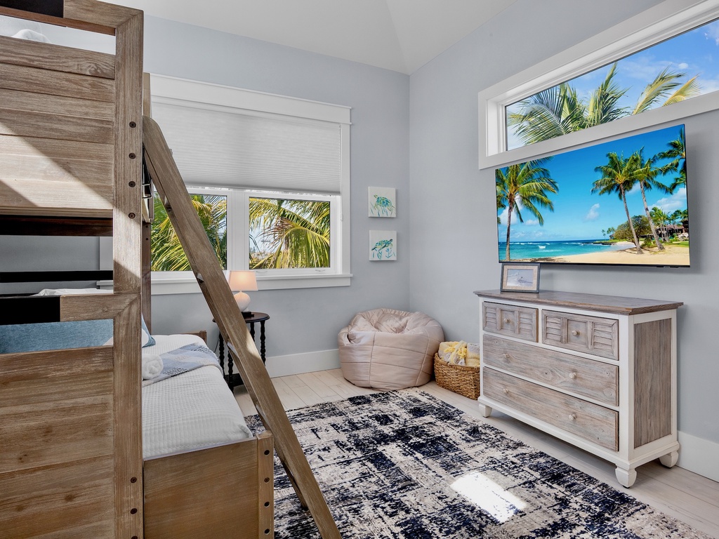 Fourth Bedroom, Twin over full bunk