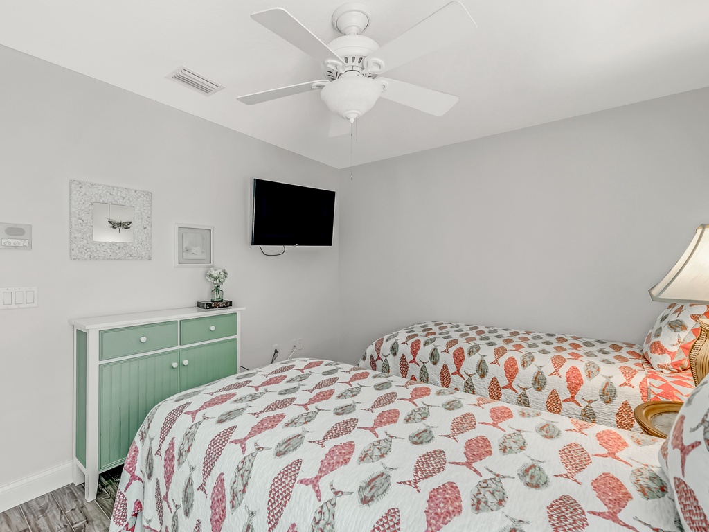 Third Bedroom - Two Twins