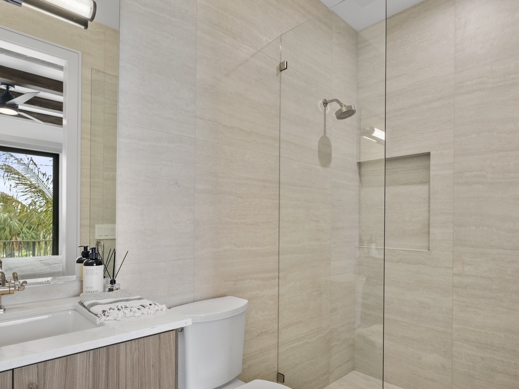 Fifth Bedroom, Ensuite