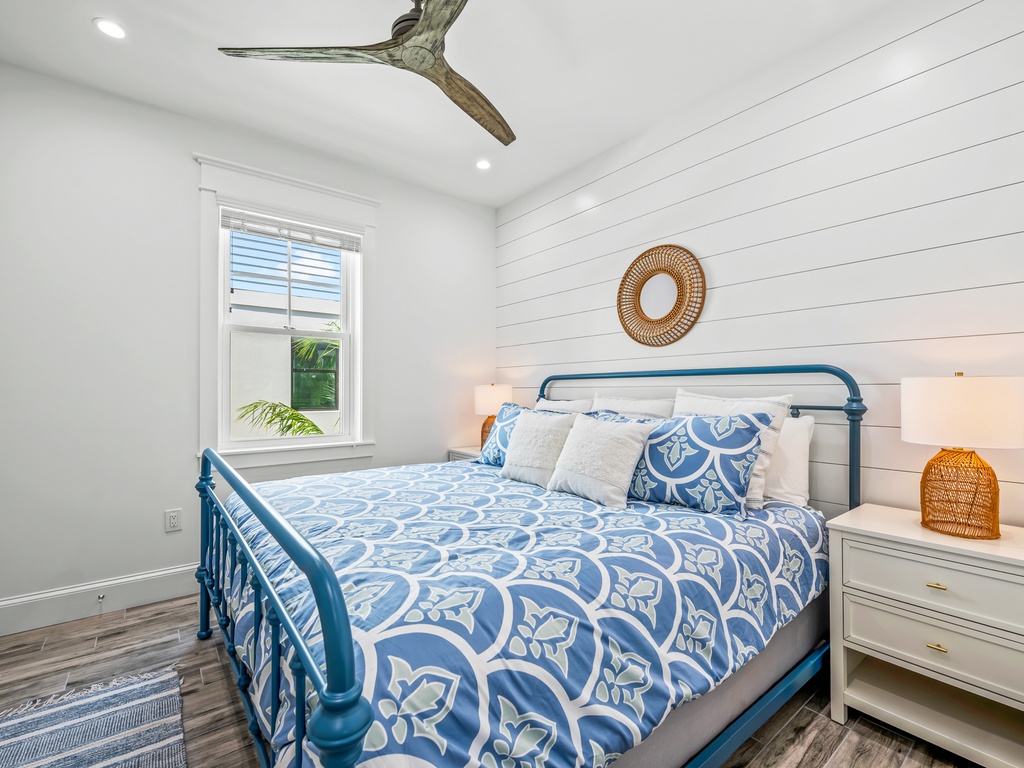 Seventh Bedroom - King