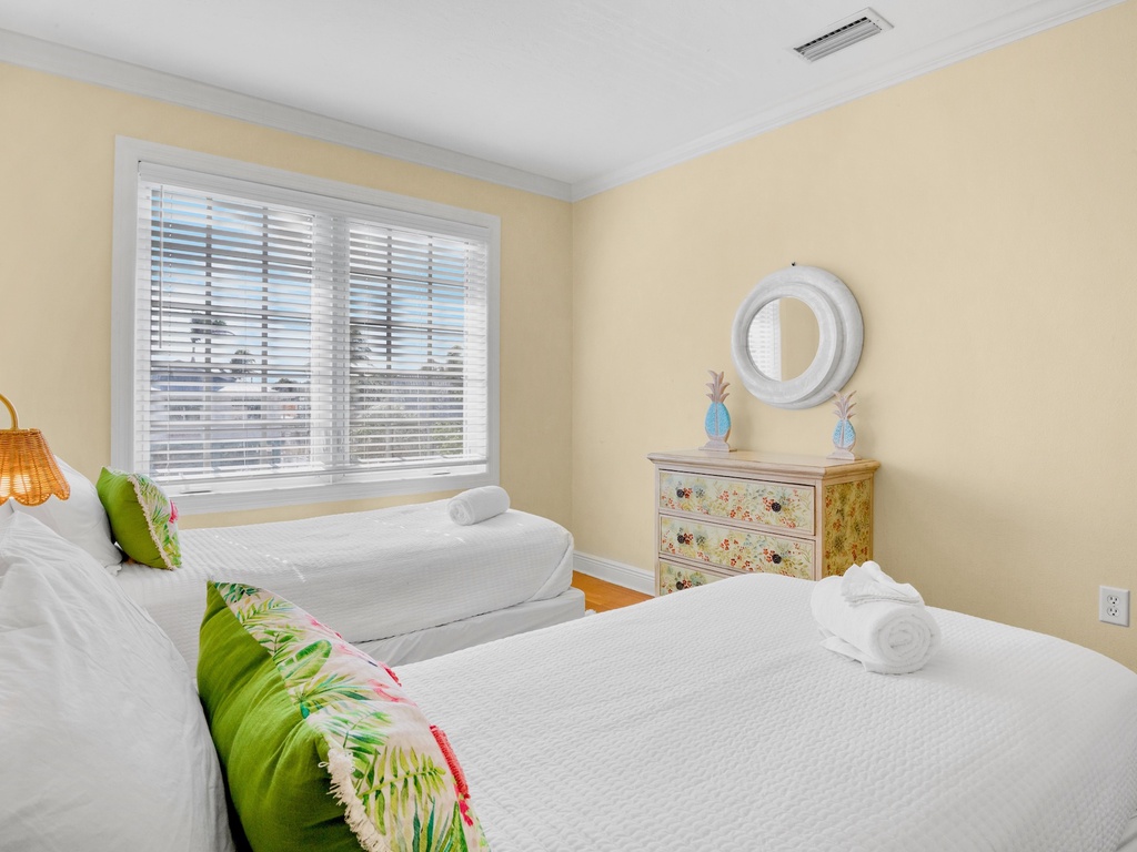 Fifth Bedroom (Second floor) - Two Twin Beds