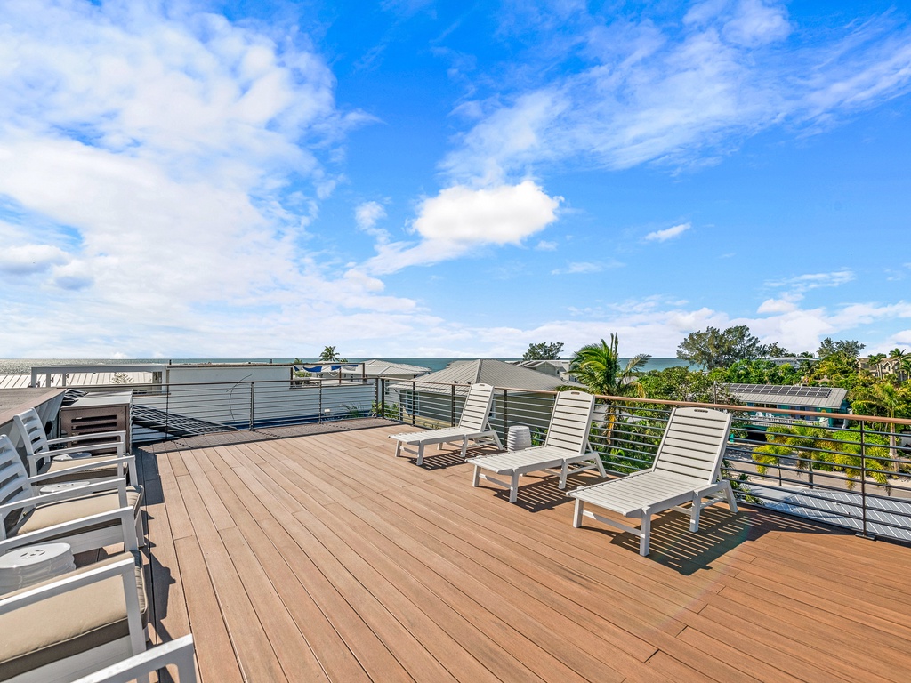 Rooftop Deck