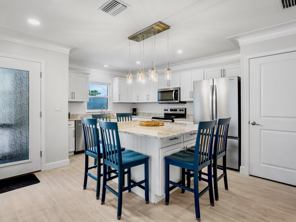 Kitchen with Island Dining