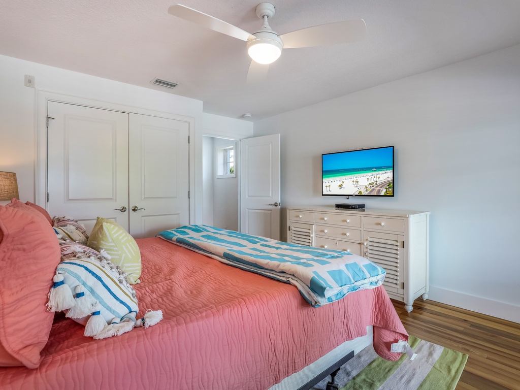 Primary Bedroom - King