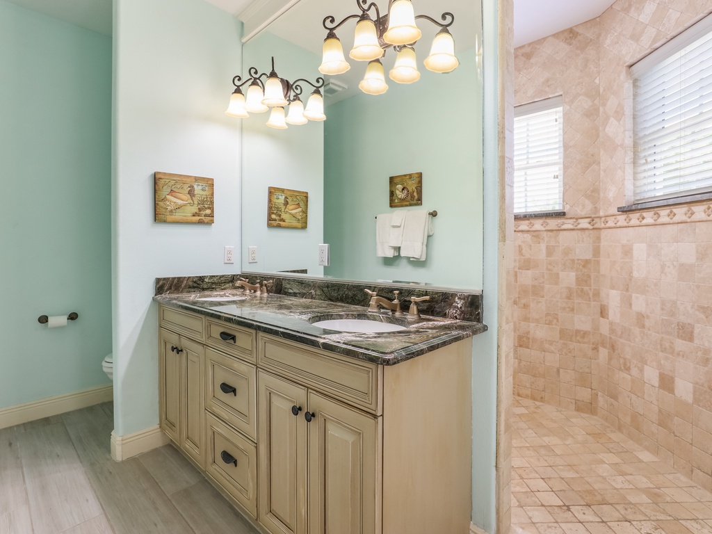 Double Sink Ensuite Retreat