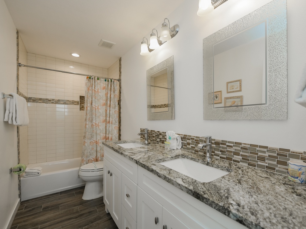 Double Sink Ensuite Retreat