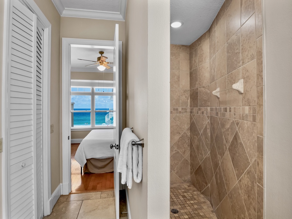 Primary Bathroom, Ensuite