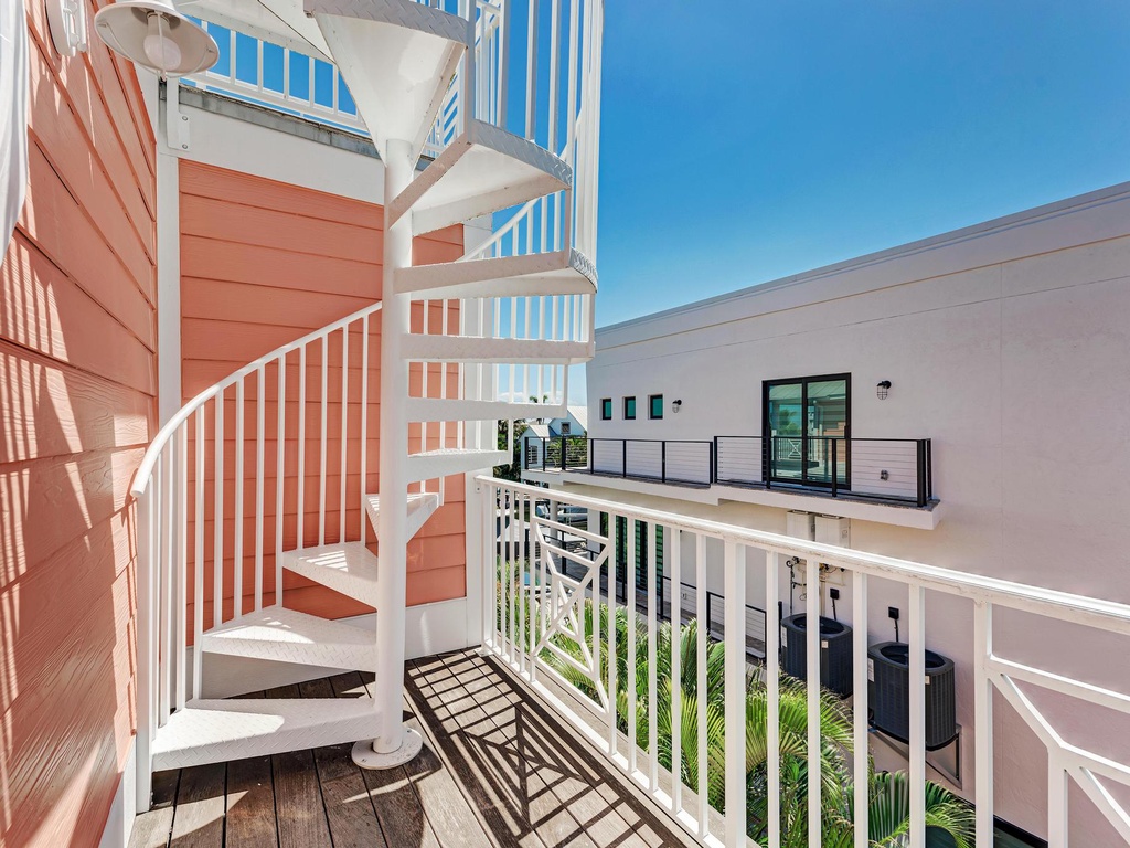Spiral Staircase - Anna Maria Island Locals