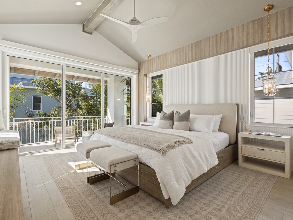 Primary Bedroom, King bed