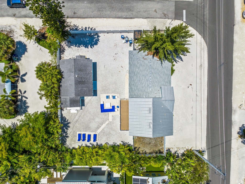 House exterior by Sea Esta