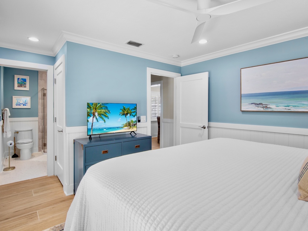 Second Bedroom - King