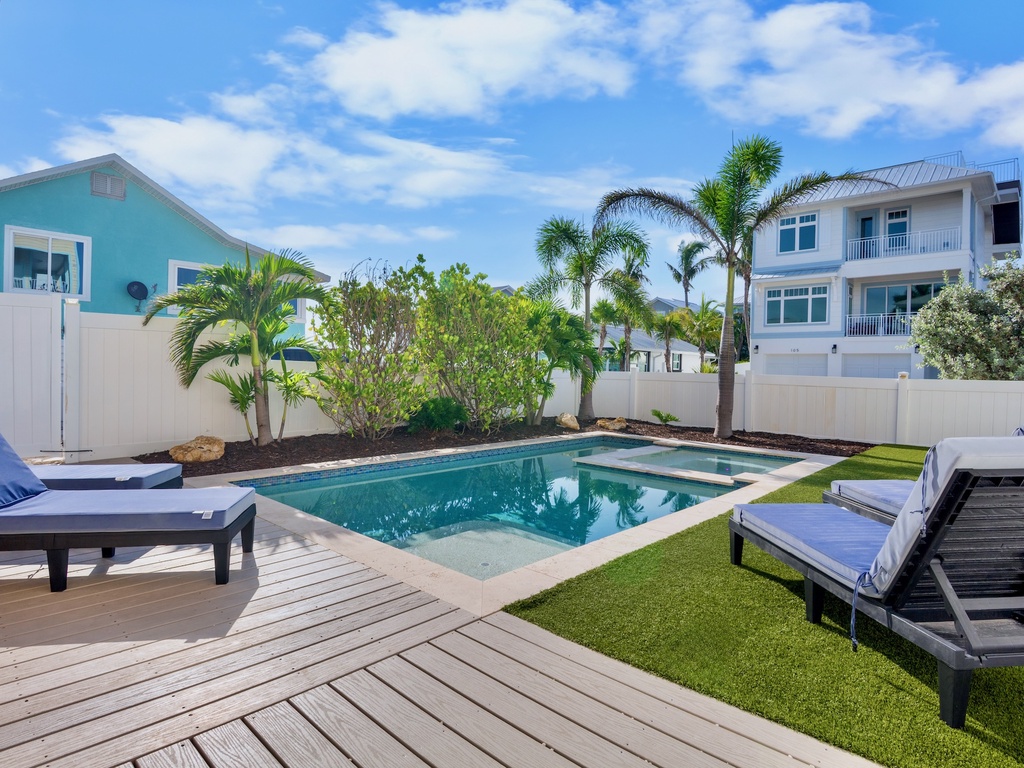 Private Pool and Spa