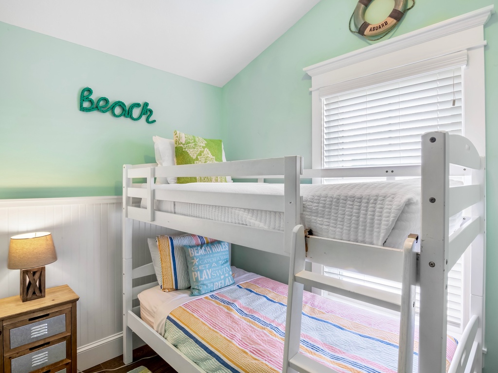Fourth Bedroom, Twin/Twin Bunk