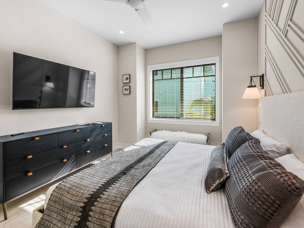 Third Bedroom - King