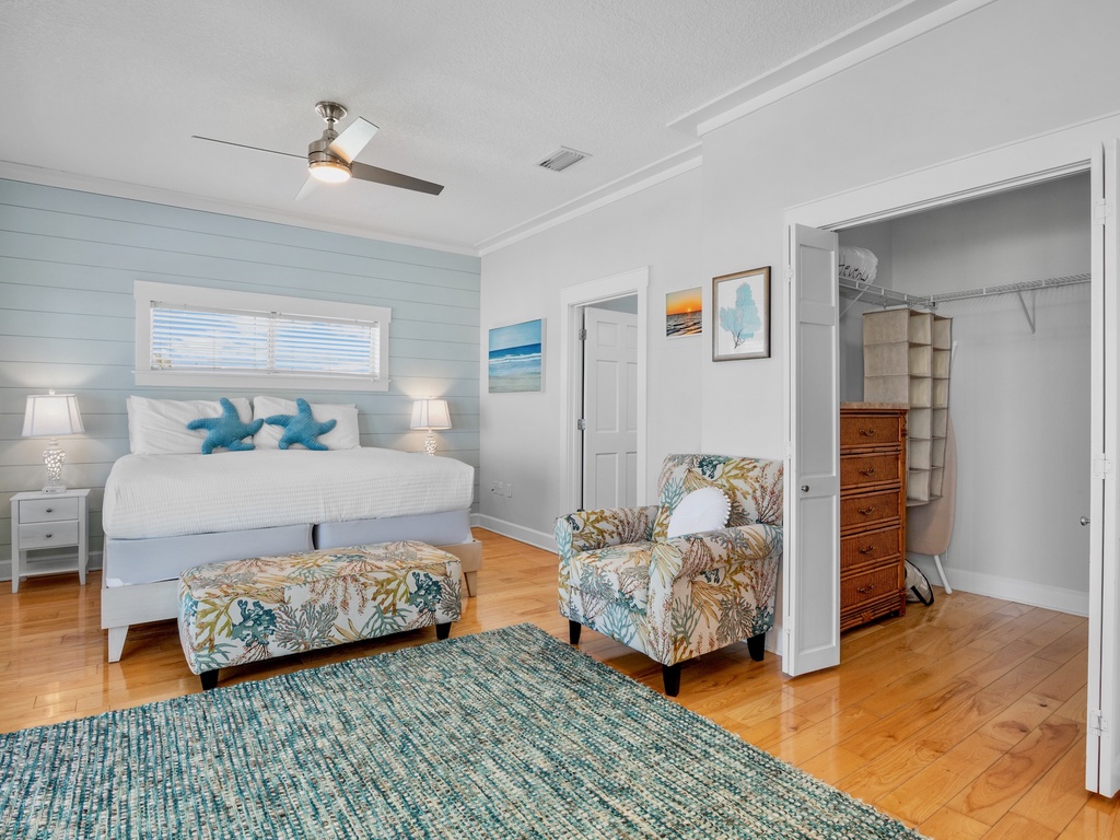 Primary Bedroom, King bed