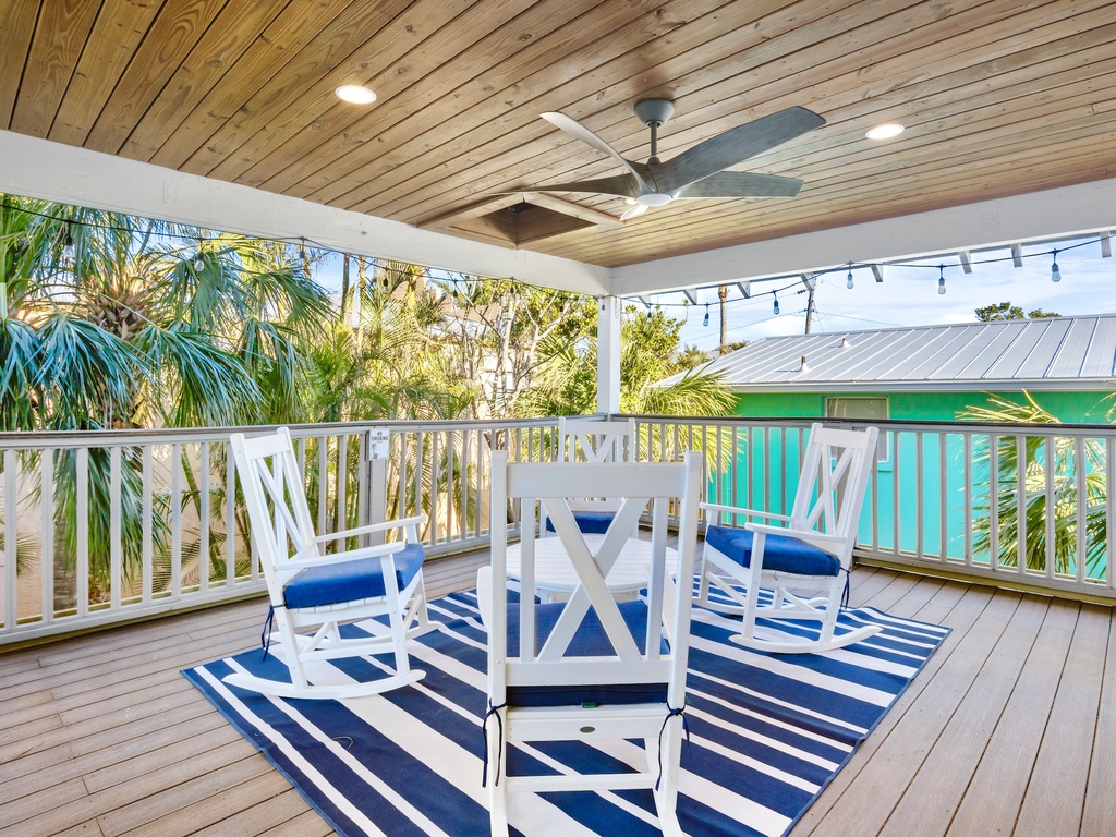Balcony - Outdoor Dining