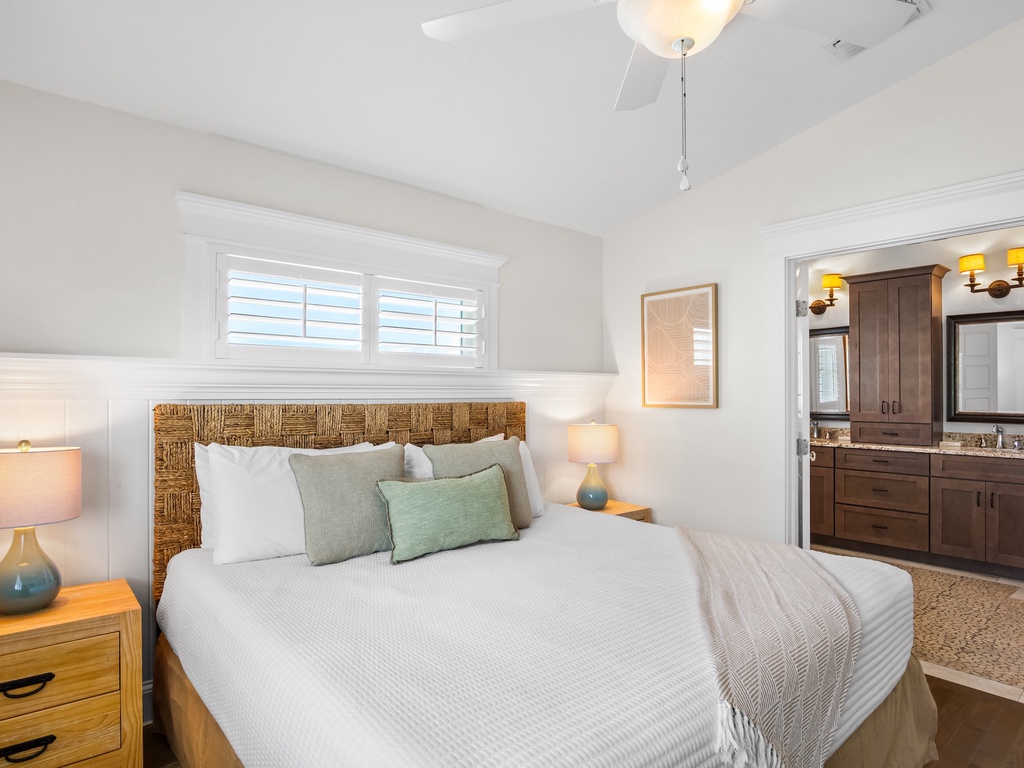 Second Bedroom, King