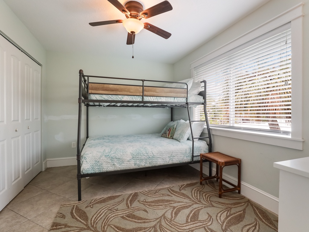 Second Bedroom - Full/Queen Bunkbed