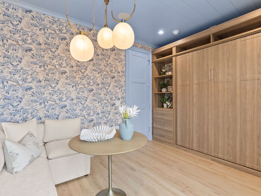 Multi Functional Fifth Room with Queen Murphy Bed
