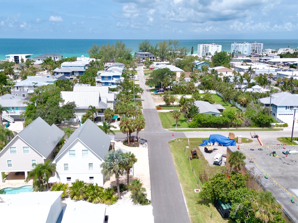 Seabreeze Cottage by Anna Maria Vacations