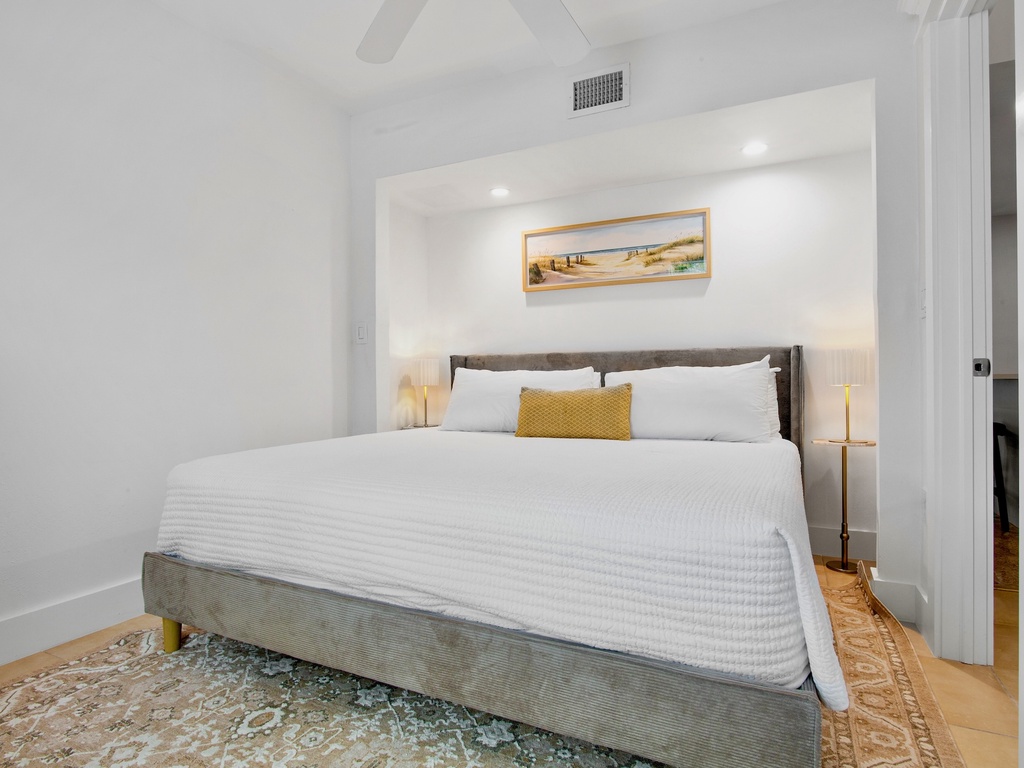 Second Bedroom, King bed