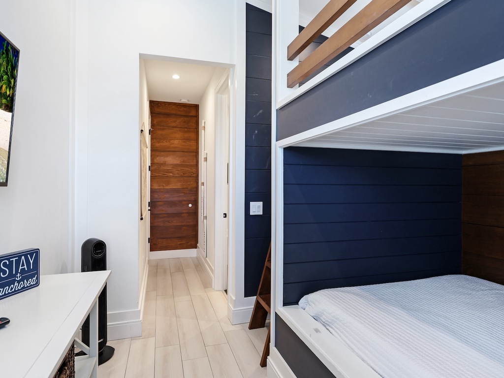 Sixth Bedroom - Full/Full Bunk