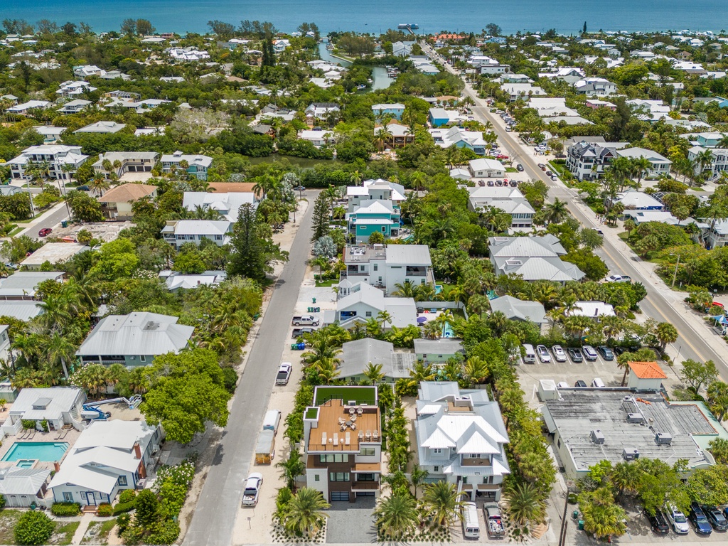 Convenient Area and Access