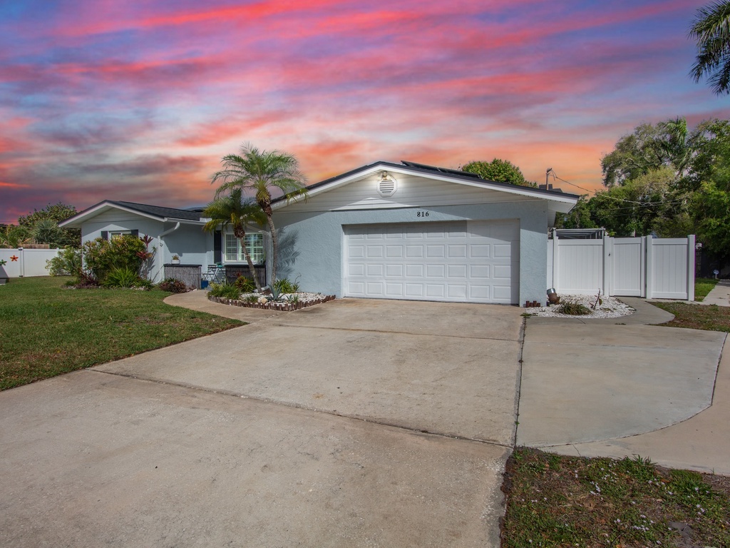 Mermaid Dreams by AMI Locals