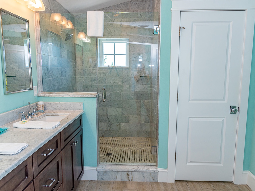 Primary En-Suite - Walk-in Shower