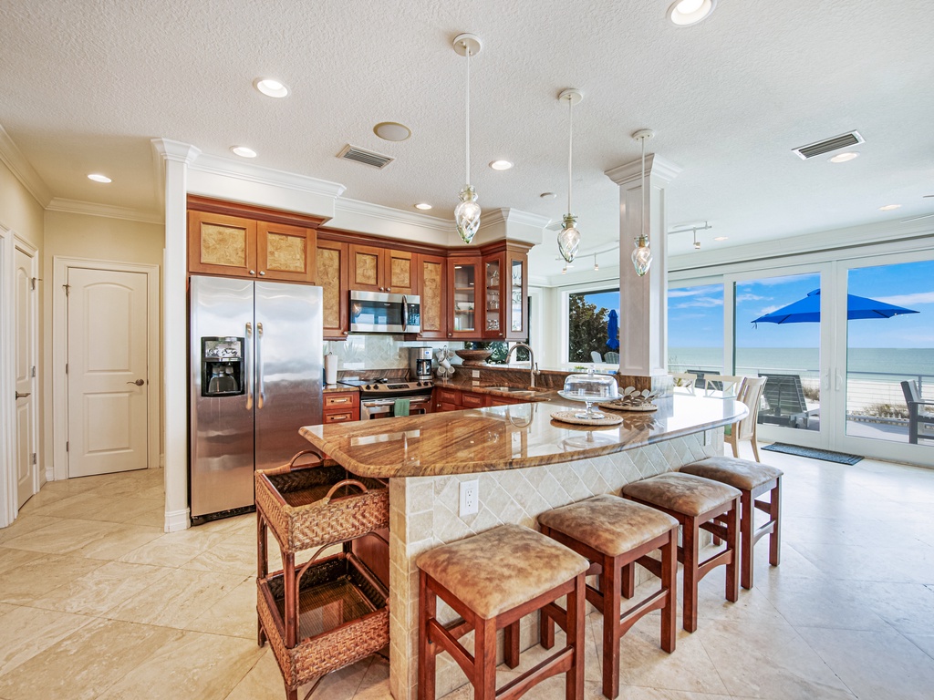 Side B - Top Floor - Kitchen With Breakfast Bar