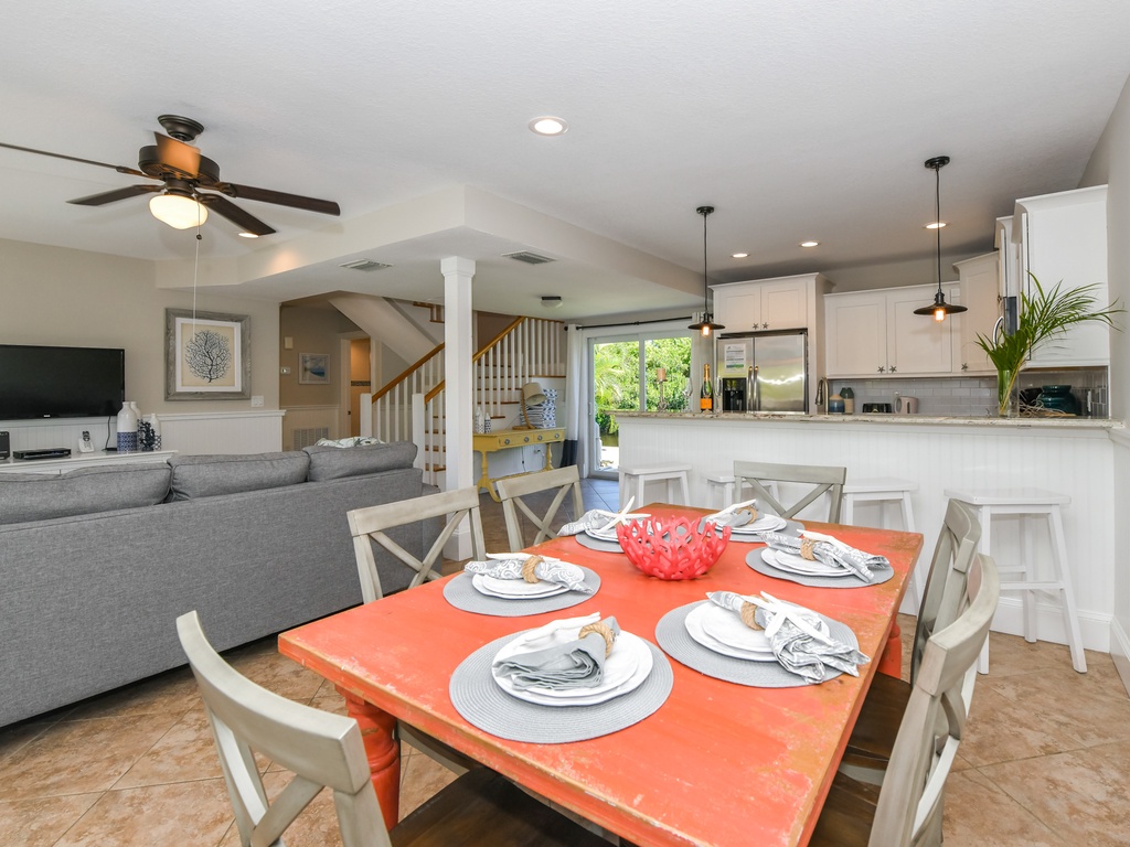 Dining - Open Concept Layout