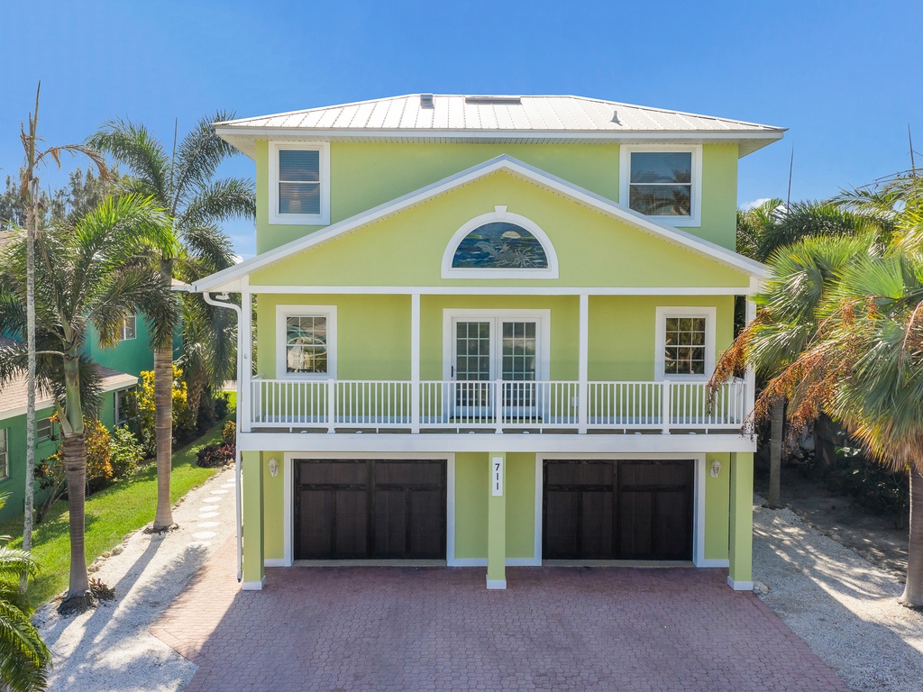 Impressive Home Entry View