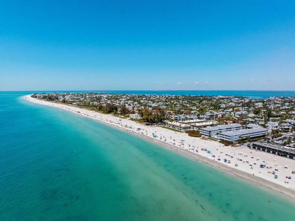 Minutes to the Beach