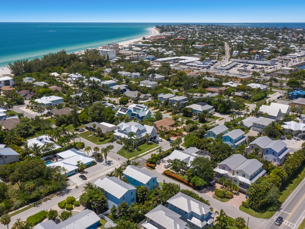 Close To Gulf Beaches