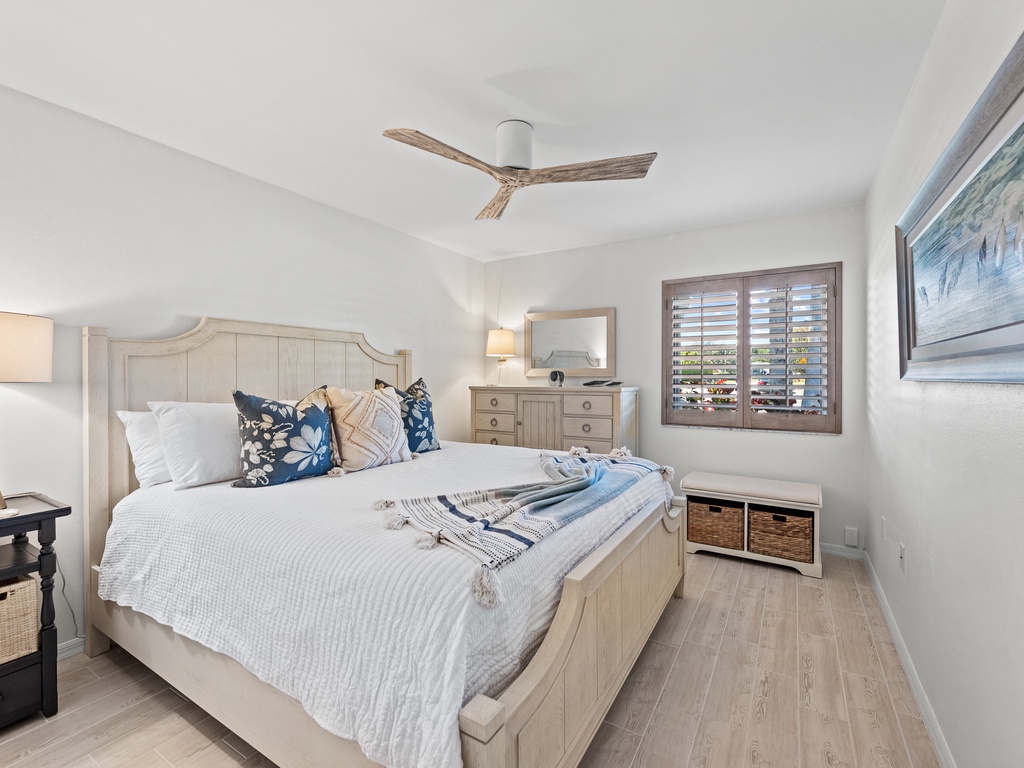 Second Bedroom - King