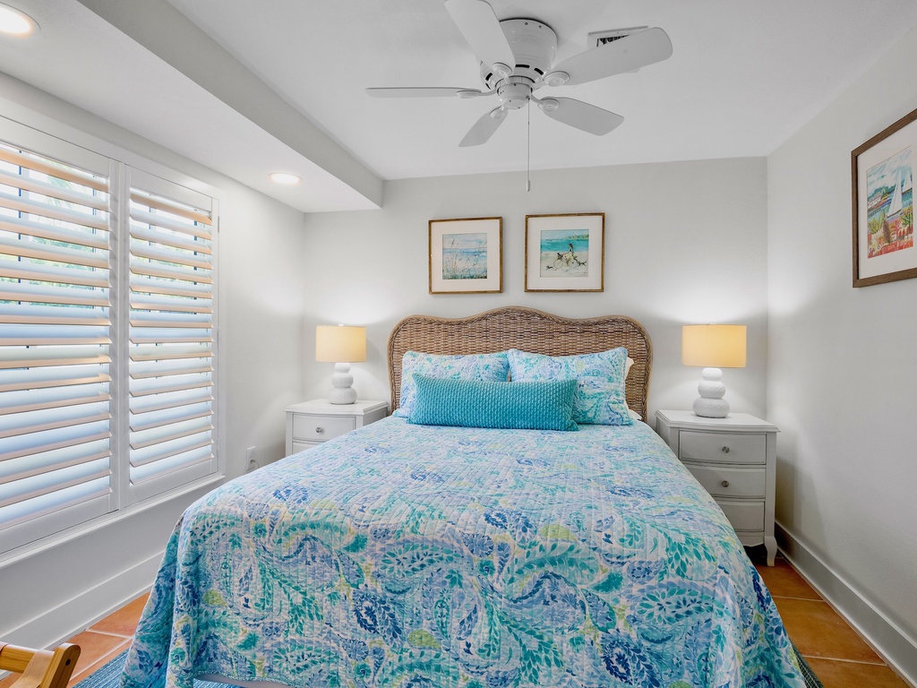 Third Bedroom, Queen bed