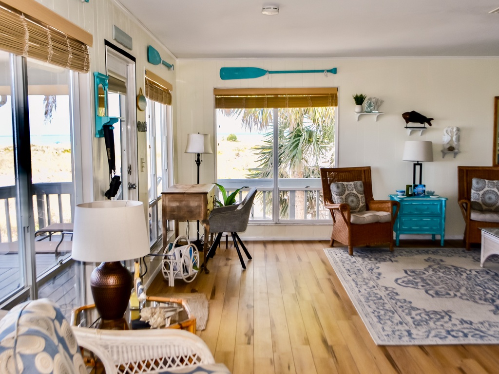 Sunshine State of Mind - AMI Locals