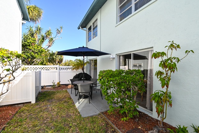 Dockside Bay Escape - AMI Locals