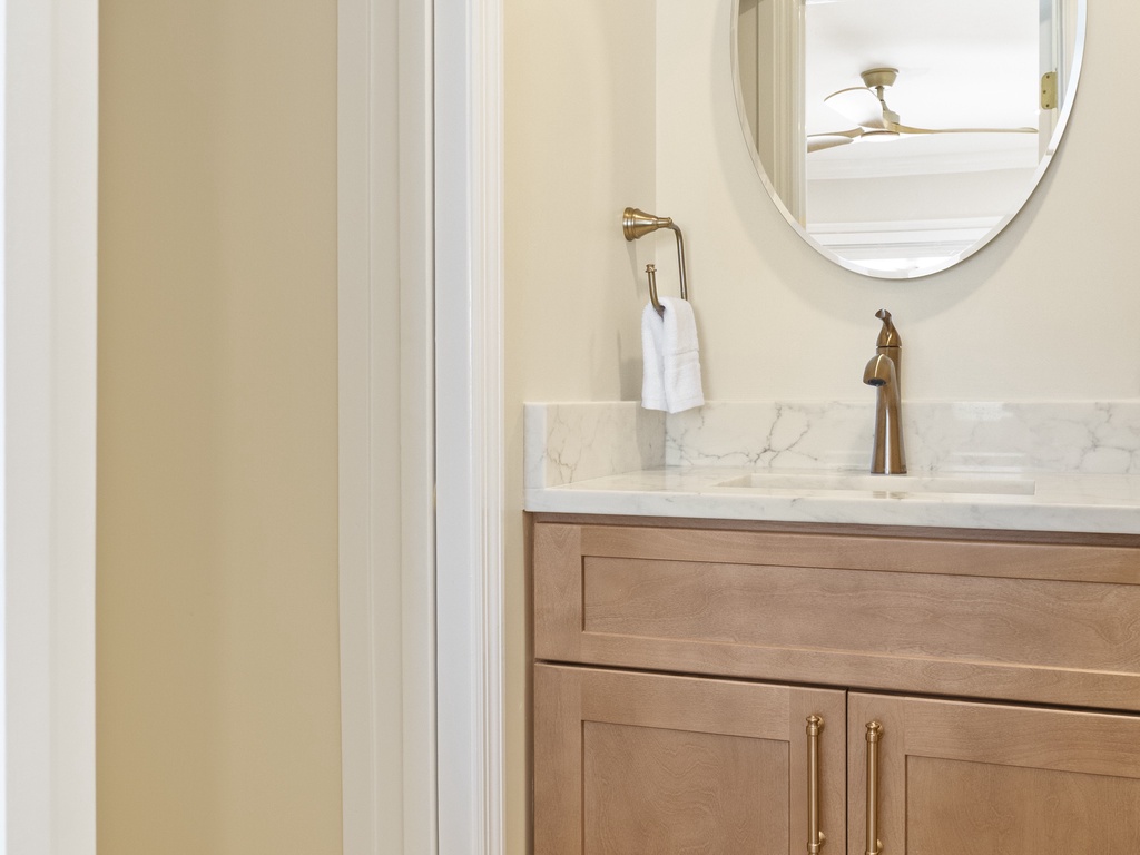 Ensuite Half Bathroom